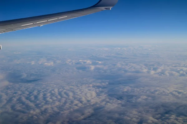 飛行機の窓から見た雲1 — ストック写真