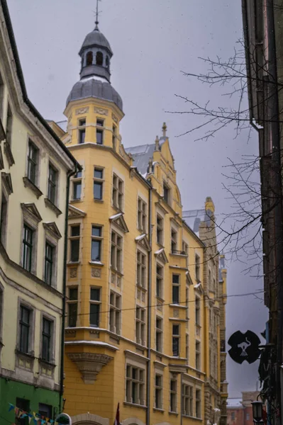 New Year Old Riga48の美しい通りと建物 — ストック写真