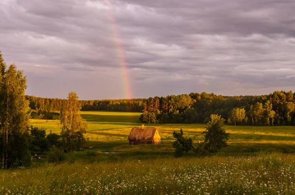 Altes Holzhaus Auf Dem Land Lettland — Stockfoto