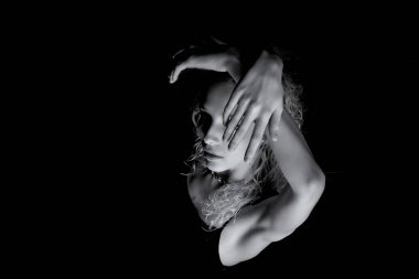 Balerinin duygularının esnekliği ve çekiciliği.