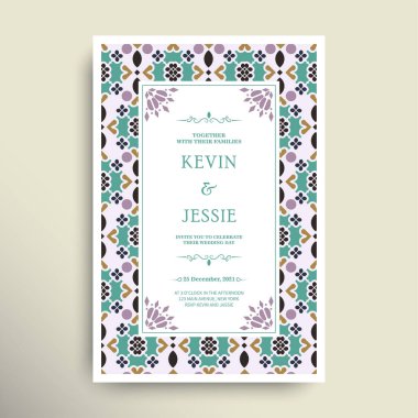 Şablon motifli zarif bir düğün davetiyesi