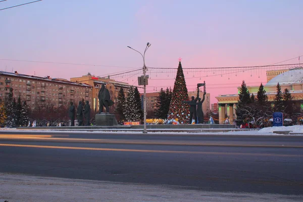 Weihnachtsbaum Auf Dem Lenin Platz Nowosibirsk — Stockfoto