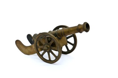 beyaz izole seyyar antik savaş topu