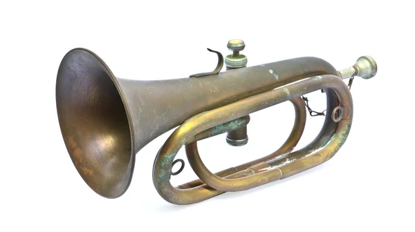 Gamla vintage trumpet isolerade — Stockfoto