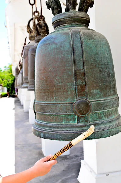 Klockor i buddhismen tempel, thailand — Stockfoto