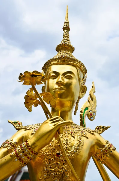 Demon väktare på wat phra kaew, templet av emerald buddha, b — Stockfoto