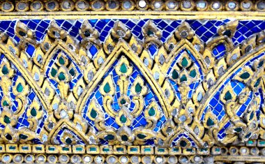 ściany świątyni kwiecisty ceramiczne, Tajlandia 