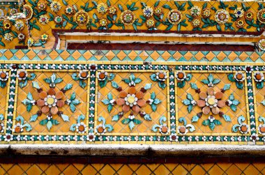ściany świątyni kwiecisty ceramiczne, Tajlandia 