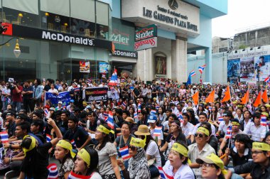 öğrenciler ve vatandaşların Mart. hükümetin AF yasa Tayland ile aynı fikirde