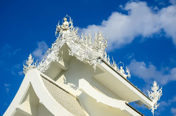 Famosa chiesa bianca a Wat Rong Khun, provincia di Chiang Rai, nord — Foto Stock