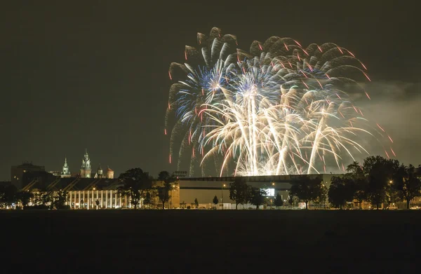 Poland, Krakow Skyline, Wawel Castle, Fireworks — Stock Photo, Image