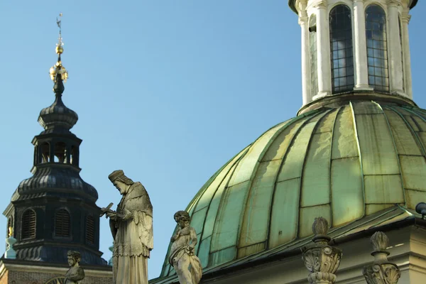 Poland, Kraków, Dome of St Adalberus Church, Tower of the Town H — Stockfoto