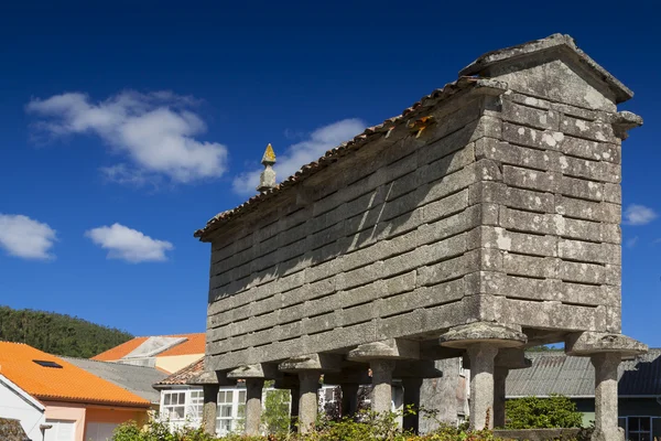 Spanien, Galicien, Corcubion, Horreo - traditionelle Scheune — Stockfoto