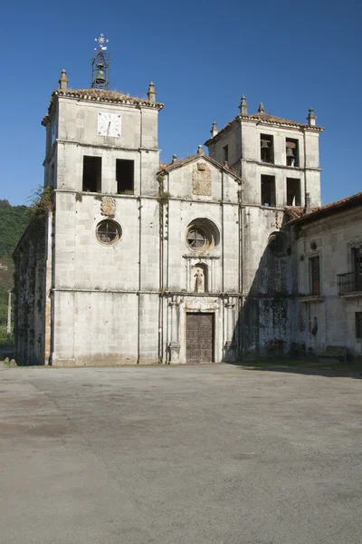 Spagna, Asturie, Cornellana, Chiesa abbaziale — Foto Stock