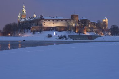 Wawel Royal yaktı-up kale Polonya, Krakow, kar kaplı