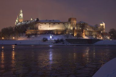 Wawel Royal yaktı-up kale Polonya, Krakow, kar kaplı