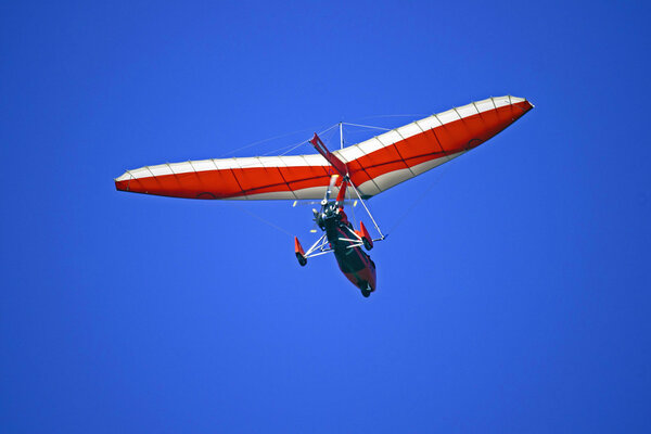 Air trike seen from the behind