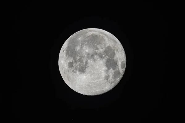 Una Luna Piena Cielo Buio — Foto Stock