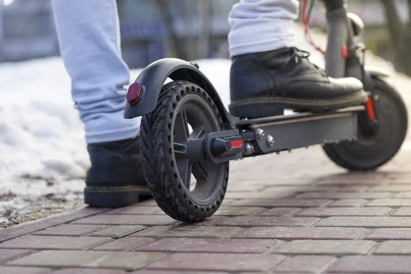 Electric Scooter Close Guy Stands Electric Scooter Park Beautiful Photo — Foto Stock