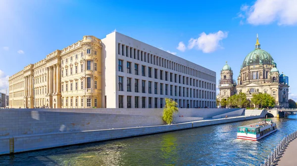 Felújított Berlini Vár Berlini Katedrális — Stock Fotó