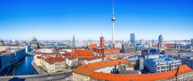 Berlin, Almanya 'nın merkezindeki panoramik manzara