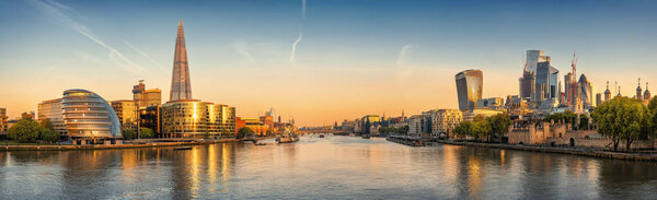 The skyline of london during sunrise