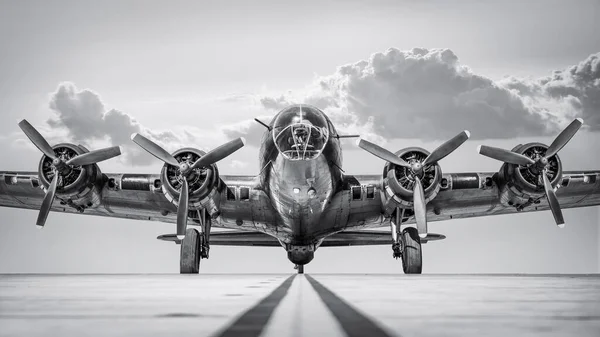 Historical Bomber Runway — 스톡 사진