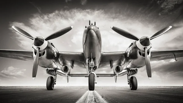 Avion Historique Sur Une Piste Prête Pour Décollage — Photo