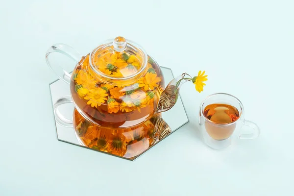 Herbal Tea Transparent Glass Teapot Cups Tea Orange Flowers Calendula — Stock Photo, Image