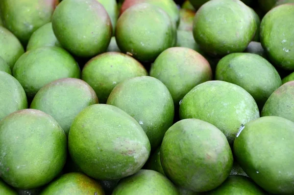 Green mangoes — Stock Photo, Image