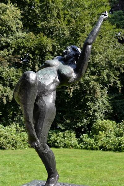 Woman dancing — Stock Photo, Image