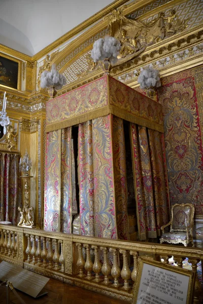 Un dormitorio en el palacio de Versalles — Foto de Stock