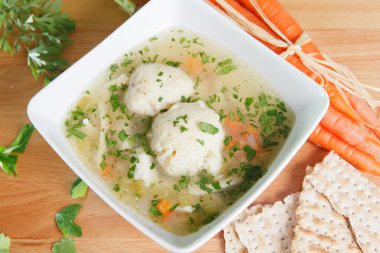 Matzah topu çorbası