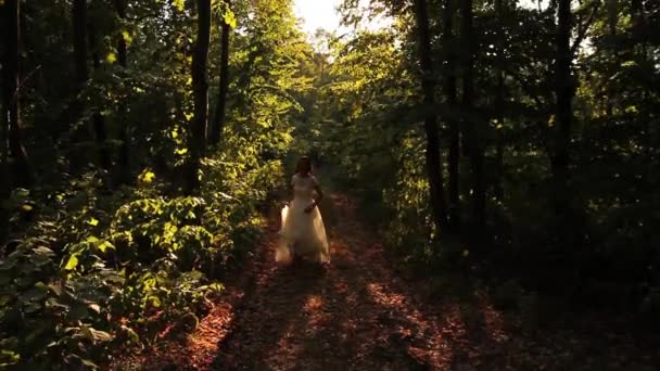Runaway Bride Concept — Stockvideo