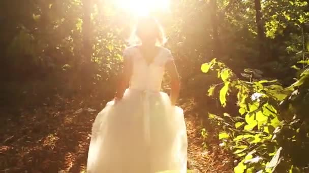 Runaway bride koncept — Stockvideo