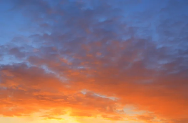 Orange und blauer Sonnenaufgang — Stockfoto