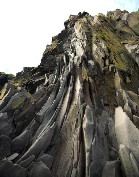 Parete rocciosa di basalto — Foto Stock