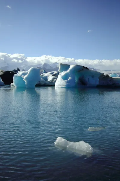 Iceberg de primeiro plano — Fotografia de Stock