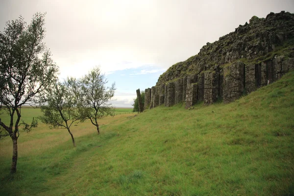 Colunas de basalto Dverghamrar — Fotografia de Stock