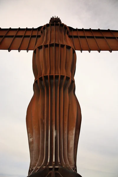 Vertical view of Angel of the North — Stock Photo, Image