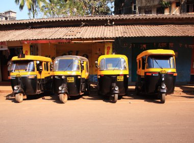 satır otomatik rickshaws Hindistan