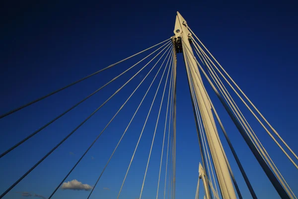 Лондонский мост тысячелетия — стоковое фото