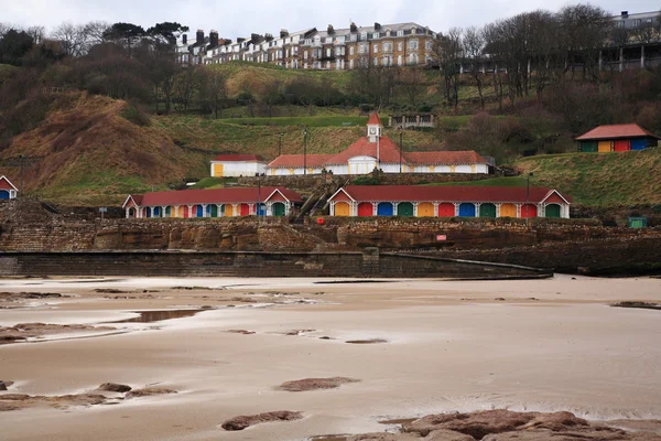 Capanne colorate da spiaggia Scarborough — Foto Stock