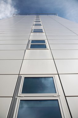 modern binasında arıyorum