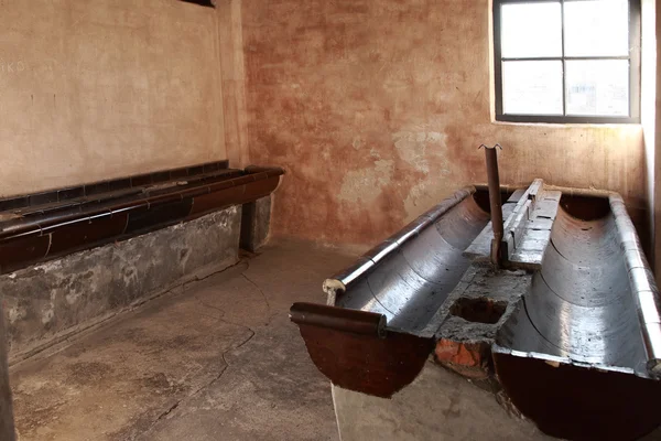 Bloco de lavabo, campo de concentração de Auschwitz — Fotografia de Stock