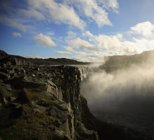 Felsen und Dettifoss — Stockfoto