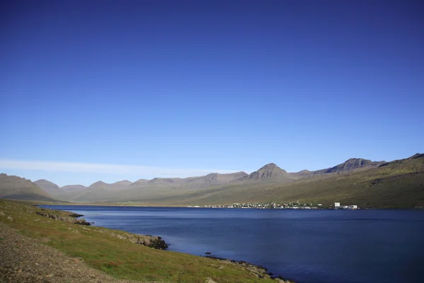 Vista al lago Lagarfljot —  Fotos de Stock