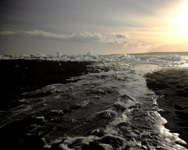 Hielo en la playa —  Fotos de Stock