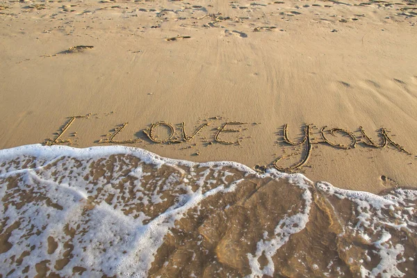 Palabras Que Amo Escribiendo Arena Playa Contra Fondo Letras Amor —  Fotos de Stock