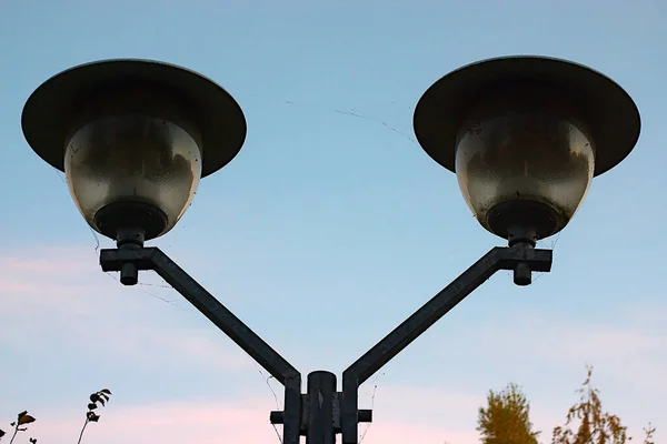 Uma Luz Rua Parque Outono — Fotografia de Stock